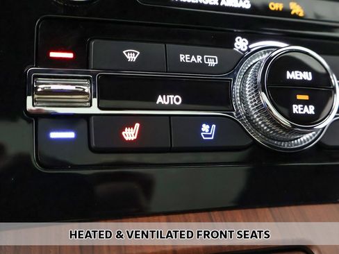 Used 2022 Lincoln Navigator Reserve image 9