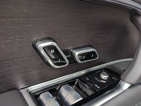 New 2026 Land Rover Range Rover SE AWD/4WD image 17