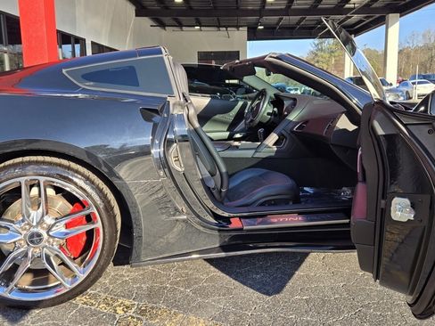 Used 2014 Chevrolet Corvette Stingray Coupe w/ 2LT Preferred Equipment Group image 18