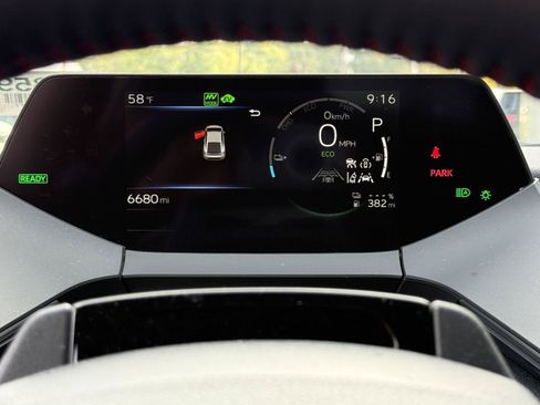 Used 2025 Toyota Prius Plug-In Hybrid FWD image 20
