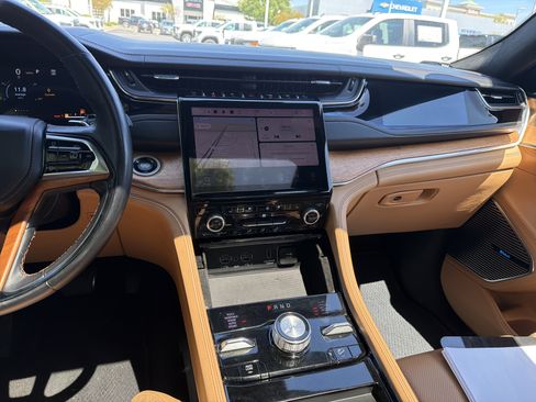 Used 2022 Jeep Grand Cherokee Summit image 30