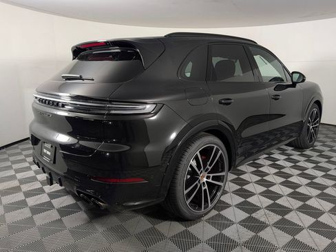 New 2026 Porsche Cayenne GTS AWD/4WD image 7