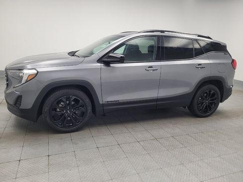 Used 2021 GMC Terrain SLE w/ Driver Convenience Package FWD image 2