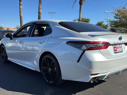 Used 2021 Toyota Camry XSE image 5