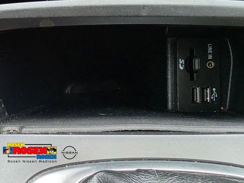 Used 2015 Ford Edge SEL w/ Equipment Group 201A AWD/4WD image 21