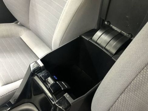 Used 2022 Toyota Corolla SE w/ SE Premium Package image 27