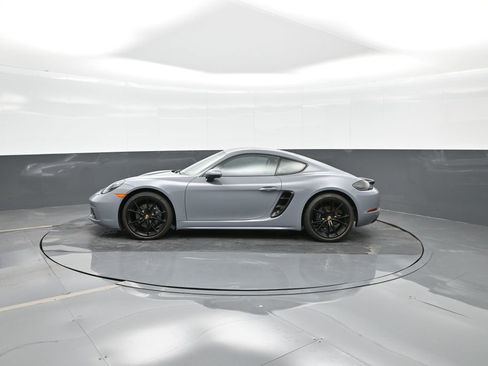 Certified 2024 Porsche 718 Cayman image 2