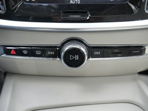 Used 2020 Volvo S60 T5 Momentum w/ Protection Package FWD image 36