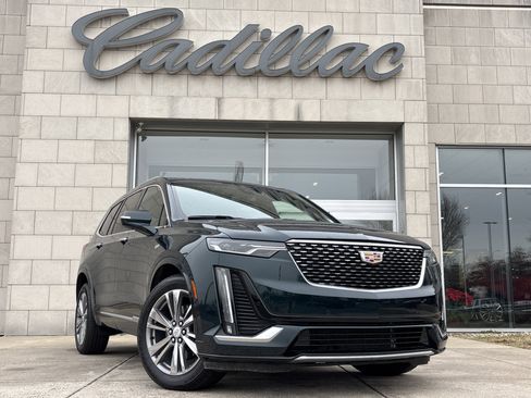 Used 2025 Cadillac XT6 Premium Luxury image 1