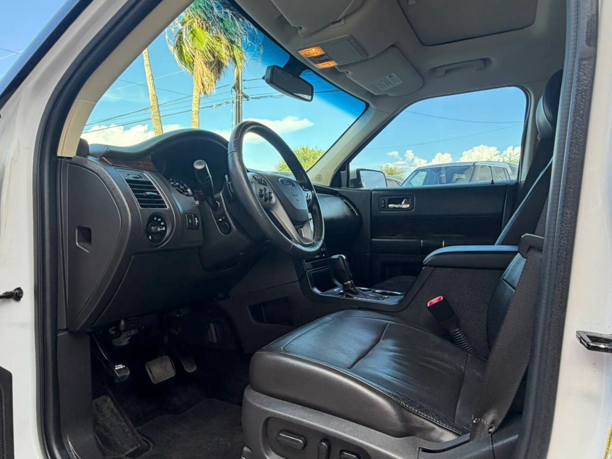 Used 2018 Ford Flex Limited w/ Equipment Group 303A AWD/4WD image 41