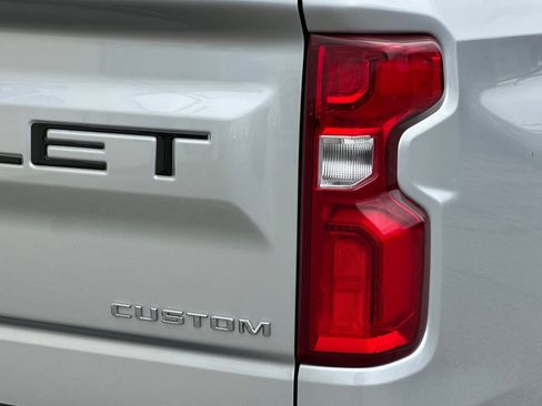 Certified 2022 Chevrolet Silverado 1500 Custom image 34