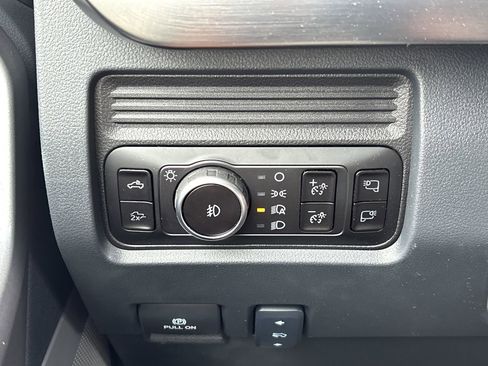 Used 2025 Ford F250 Lariat w/ Lariat Ultimate Package AWD/4WD image 28