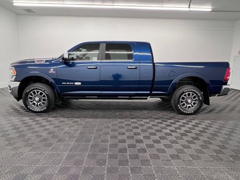 Used 2022 RAM 3500 Limited AWD/4WD image 2