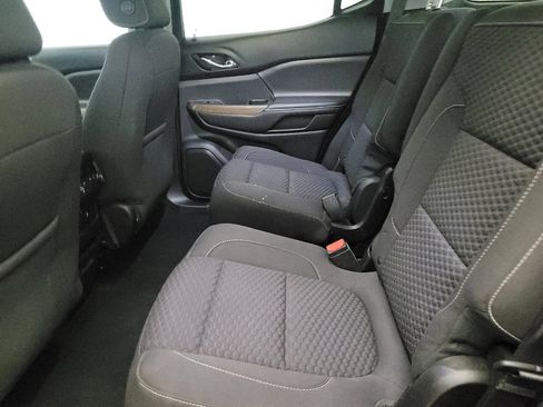 Used 2017 GMC Acadia SLE image 18