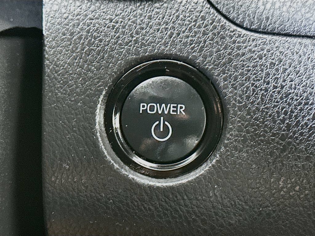 Used 2025 Toyota Camry LE FWD image 25