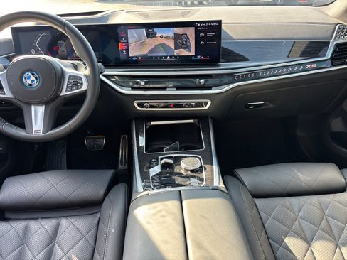 Used 2025 BMW X5 xDrive50e w/ M Sport Package AWD/4WD image 29
