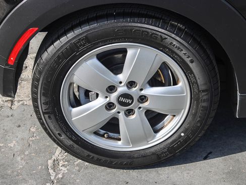 Used 2019 MINI Cooper 2-Door Hardtop image 12