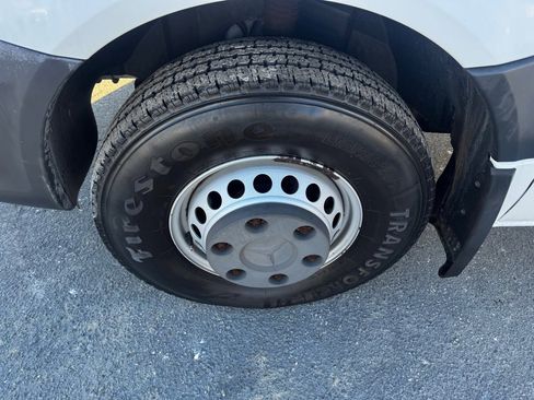 Used 2014 Mercedes-Benz Sprinter 3500 image 2