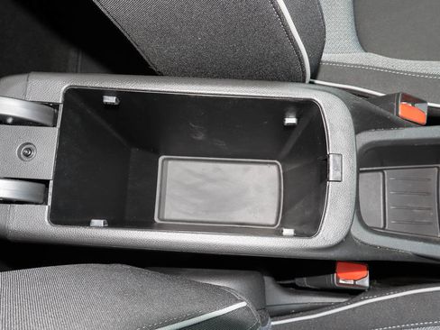 Used 2025 Chevrolet TrailBlazer LT FWD image 24