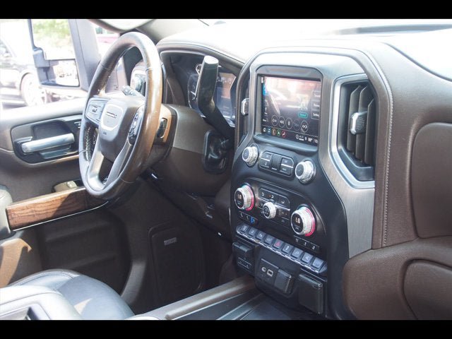 Used 2021 GMC Sierra 3500 Denali w/ Denali Ultimate Package AWD/4WD image 11