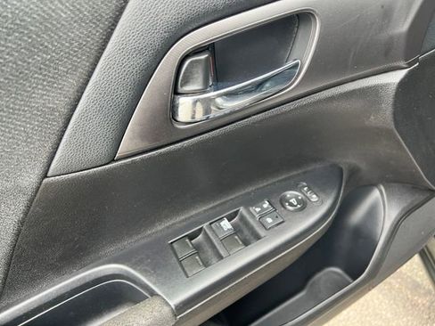 Used 2013 Honda Accord LX image 30