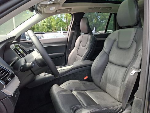 Used 2024 Volvo XC90 T8 Ultimate w/ Protection Package AWD/4WD image 12