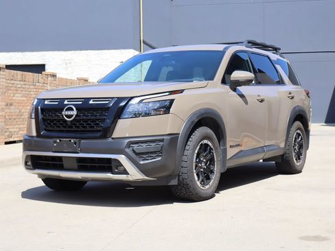 Used 2024 Nissan Pathfinder Rock Creek AWD/4WD image 2