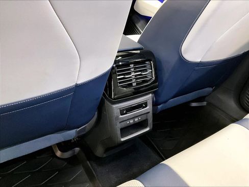 Used 2023 Volkswagen ID.4 Pro S Plus image 39