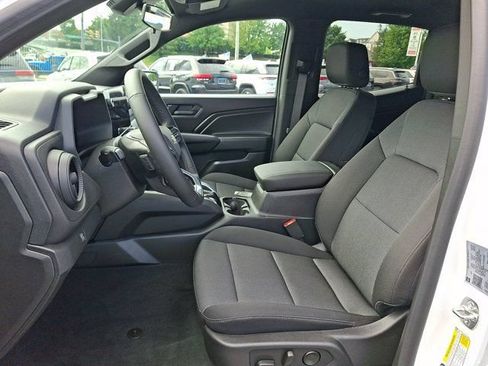 Used 2026 Chevrolet Colorado W/T w/ Advanced Trailering Package AWD/4WD image 17