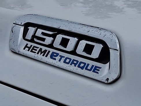 Used 2022 RAM 1500 Laramie AWD/4WD image 32