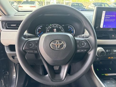 Used 2024 Toyota RAV4 XLE AWD/4WD image 15
