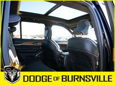 Used 2023 Jeep Grand Cherokee Summit image 17