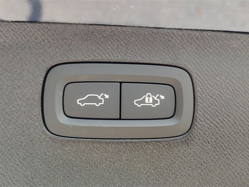 New 2026 Volvo XC90 B6 Plus w/ Protection Package Premier image 43