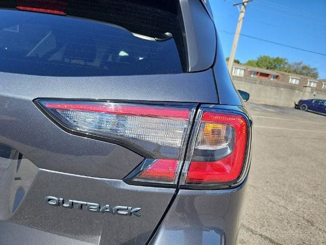 Used 2025 Subaru Outback Onyx Edition AWD/4WD image 33