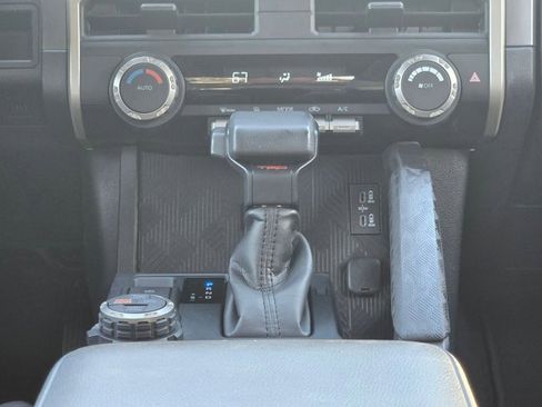 Used 2025 Toyota Tacoma TRD Off-Road image 17