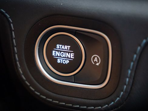 Used 2025 Mercedes-Benz GLE 63 AMG S image 23