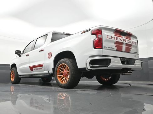 Used 2021 Chevrolet Silverado 1500 Custom RWD image 25