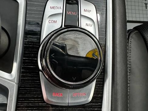 Used 2018 BMW 750i xDrive AWD/4WD image 61