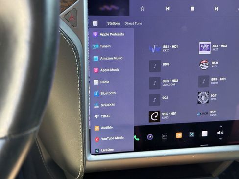 Used 2020 Tesla Model X Performance AWD/4WD image 12