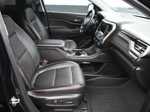 Used 2022 GMC Acadia AT4 w/ Technology Package AWD/4WD image 11
