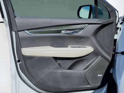 Used 2021 Cadillac XT6 Sport image 24