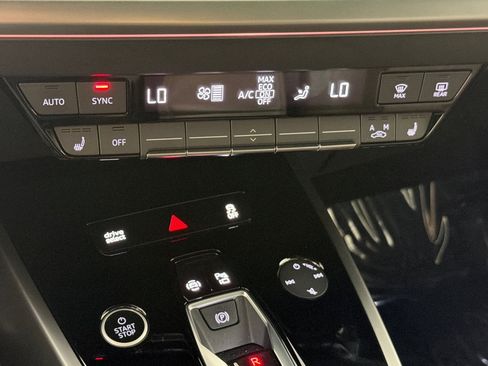 Used 2024 Audi Q4 e-tron Premium Plus AWD/4WD image 20