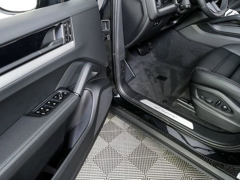 New 2026 Porsche Cayenne Coupe image 8