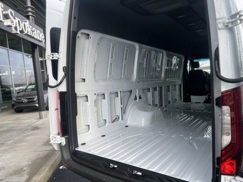 Used 2024 Mercedes-Benz Sprinter 3500 image 16