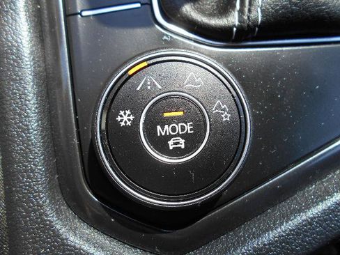 Used 2024 Volkswagen Tiguan SE R-Line AWD/4WD image 15