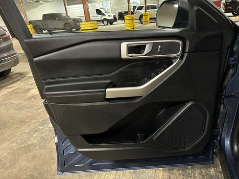 Used 2020 Ford Explorer XLT w/ Equipment Group 202A image 34