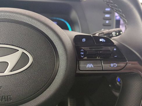 Used 2025 Hyundai Elantra Sport FWD image 30