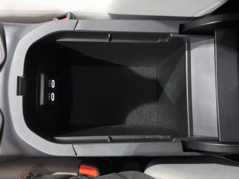 Used 2023 Toyota RAV4 XLE AWD/4WD image 30