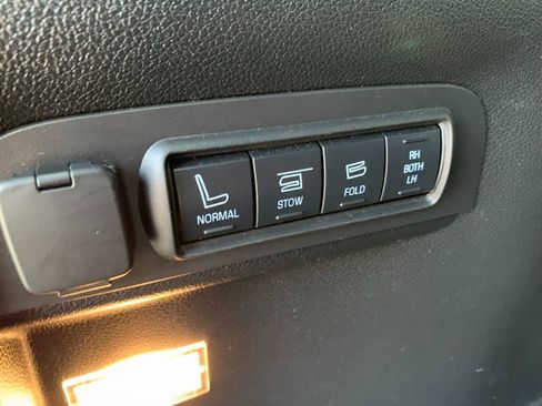 Used 2017 Ford Explorer Limited AWD/4WD image 18