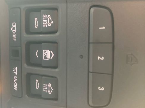 Certified 2024 Cadillac XT4 Premium Luxury image 27